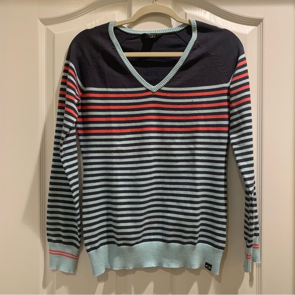 Pullover sweater by Oakley